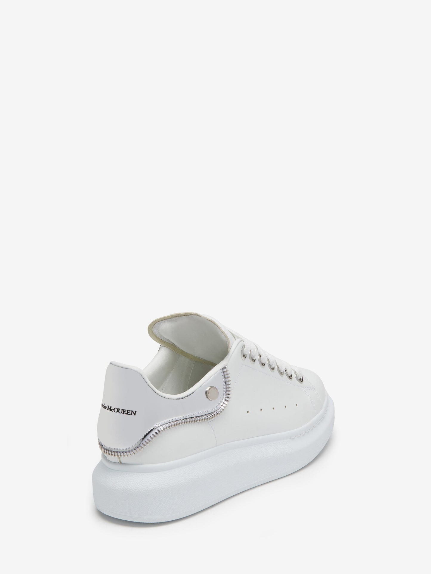 Oversize in silver white