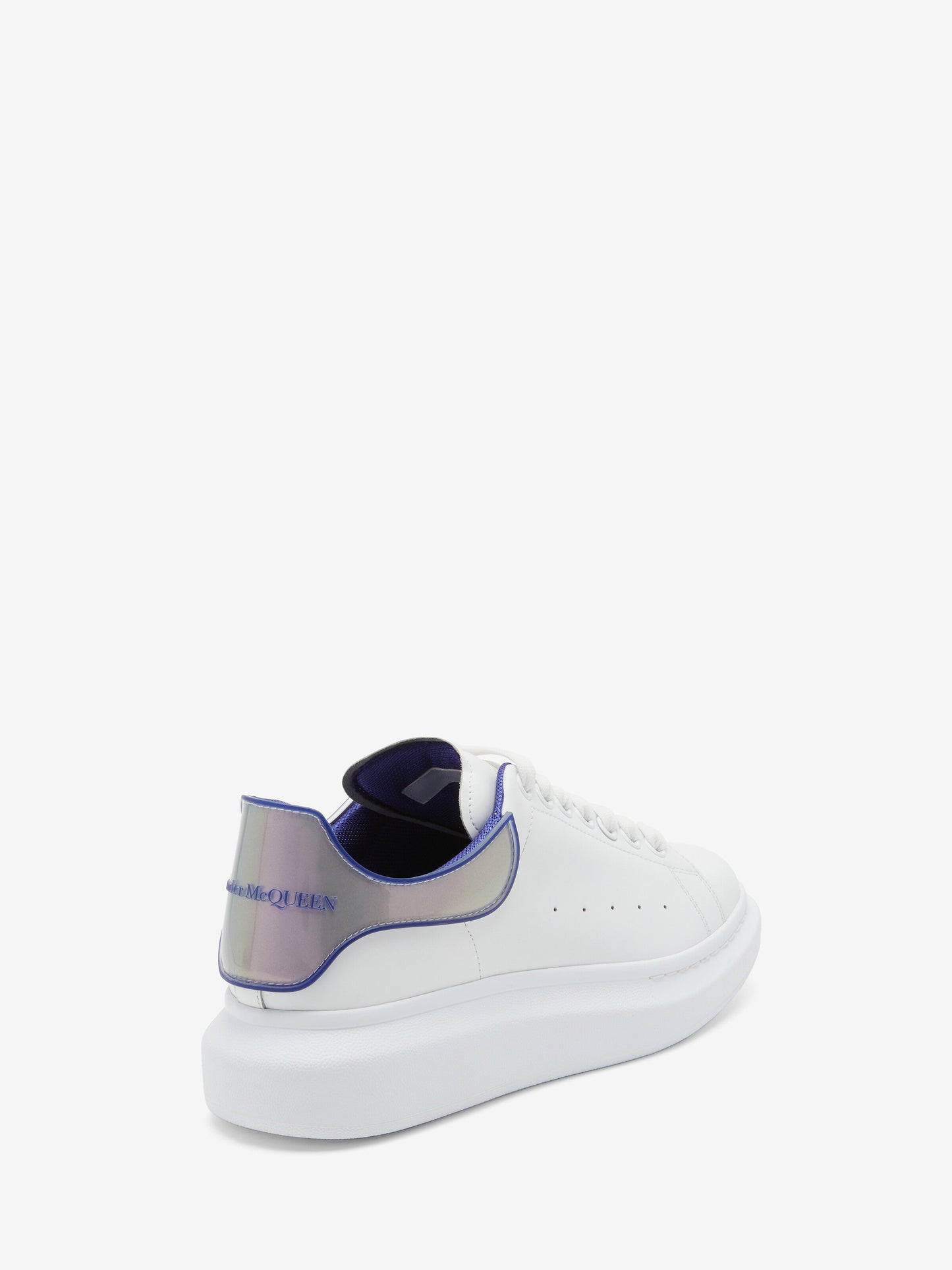 Oversize in white utopia blue