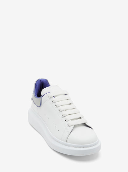 Oversize in white utopia blue