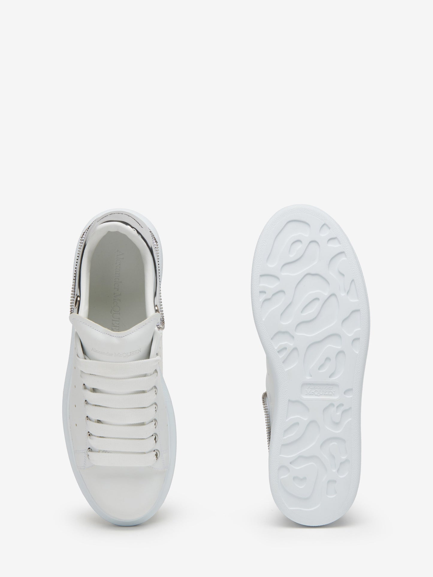 Oversize in silver white